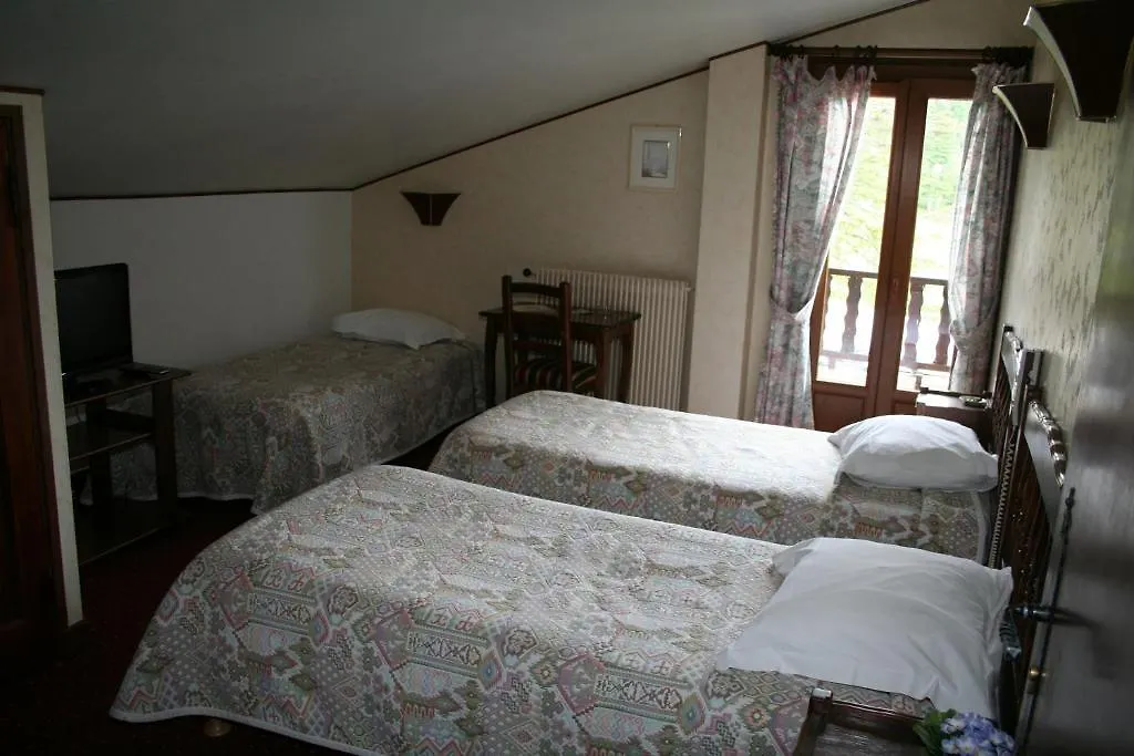 Hotel Les Trois Vallees Moulinet  France